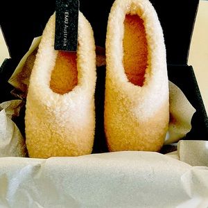 Emu Australia Slippers Women’s US 8 Men’s 7 New w Box/tags.Double lined w/ wool